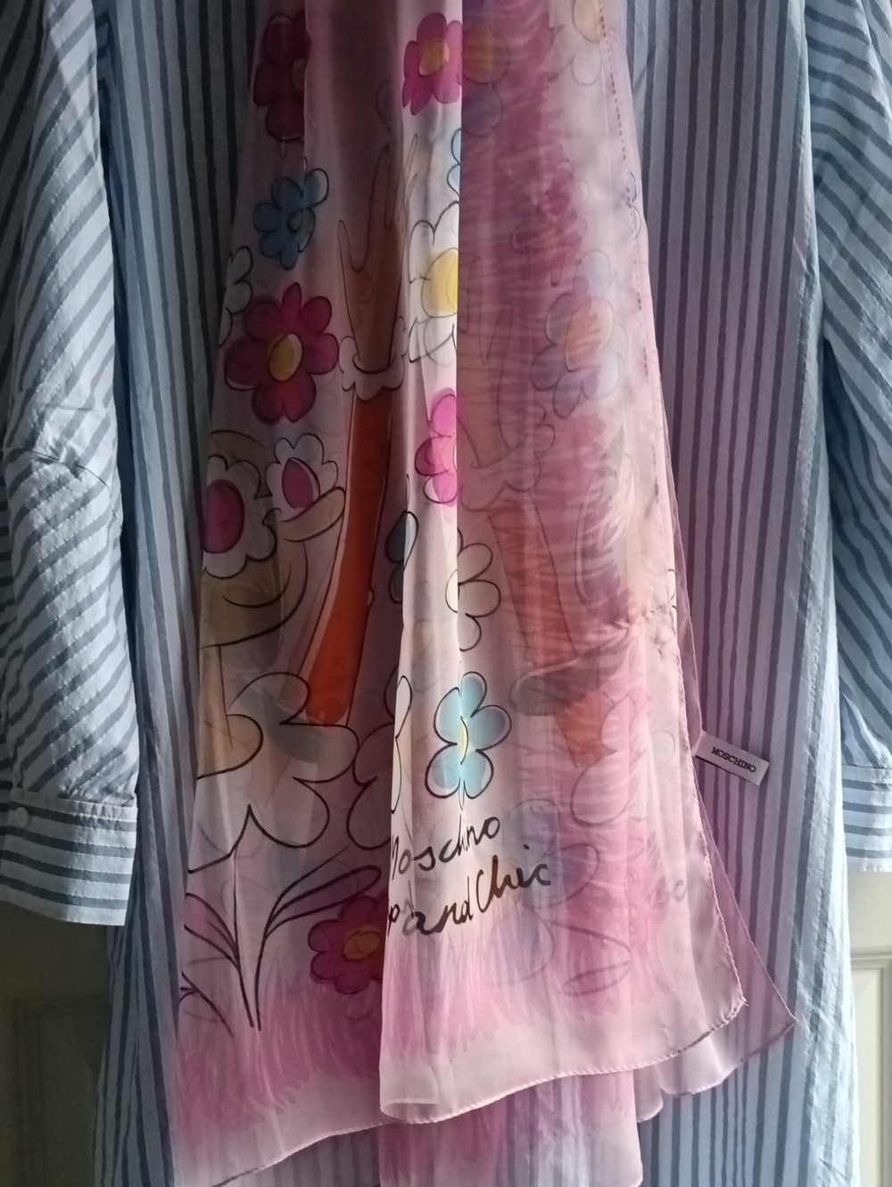 Moschino Cheap and Chic Pink Floral Logo Silk Scarf🌸Vintage 1988 - Picture 3 of 9